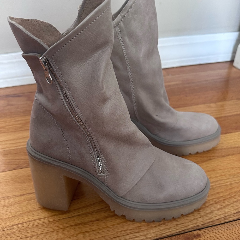 Free People Jack Zip Booties Size 38.5 Size 8